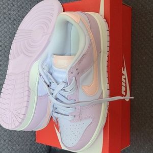 Women Nike Dunk Low